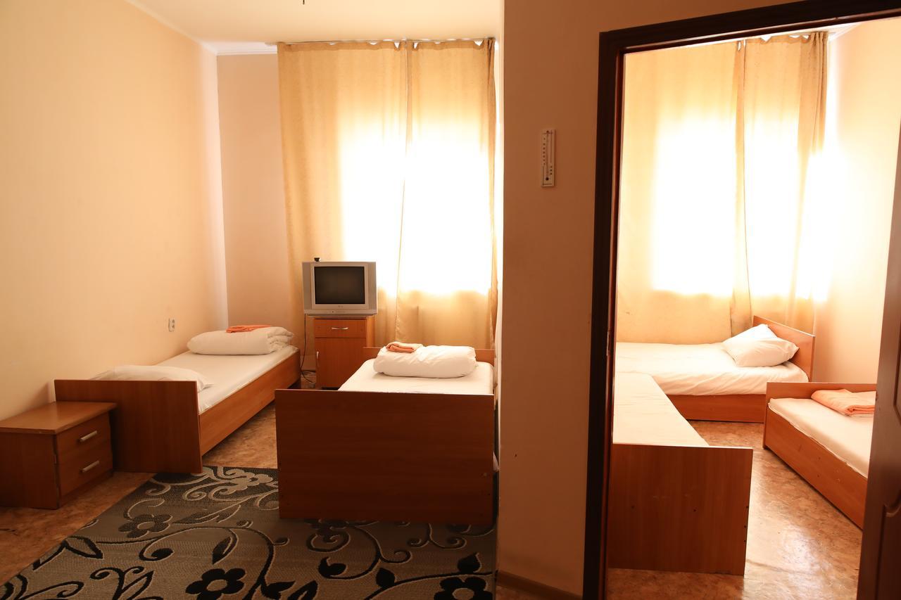 Hotel Alkuat Asztana Kültér fotó