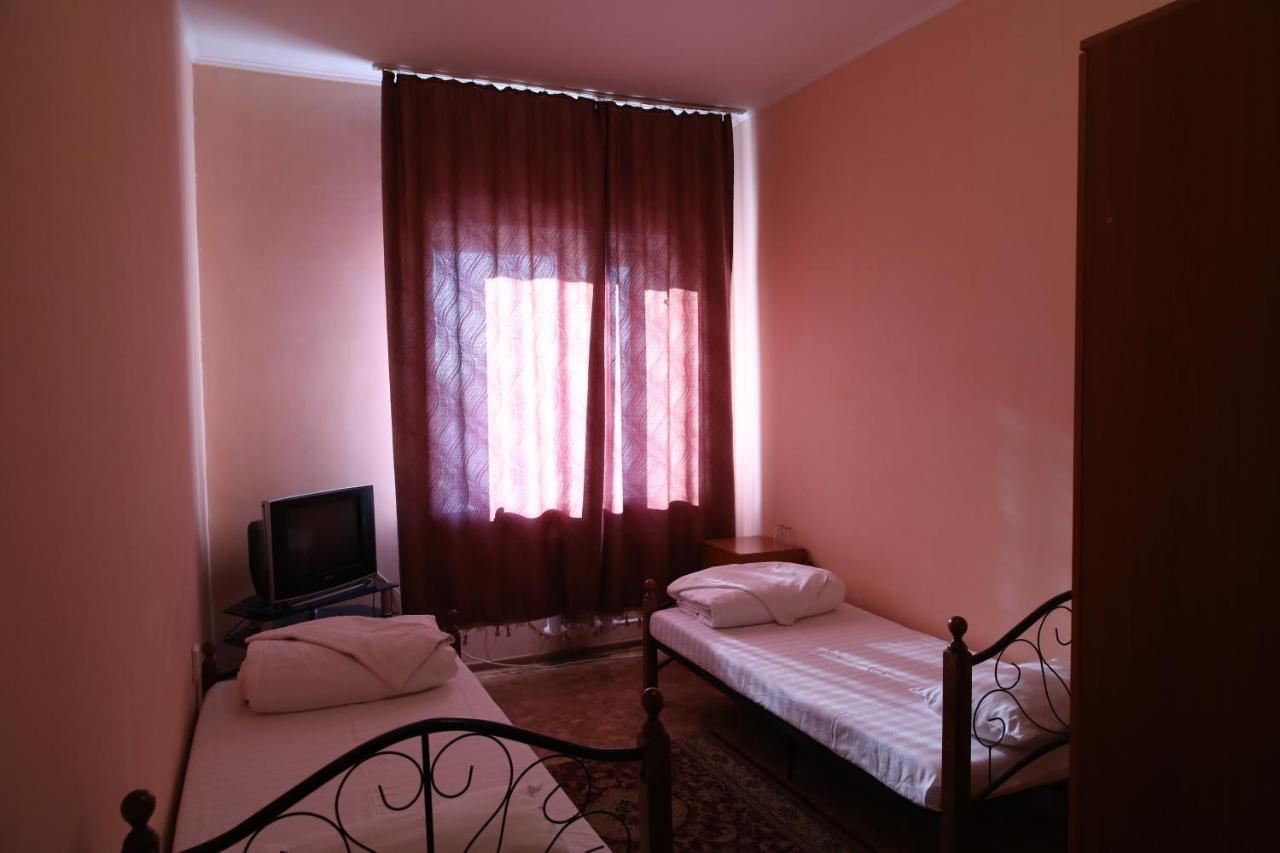 Hotel Alkuat Asztana Kültér fotó